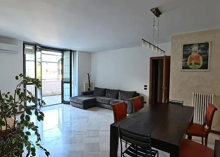 Con Free Parking E Wifi Apartmán Como