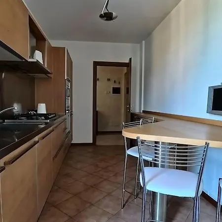 Con Free Parking E Wifi Appartamento Côme